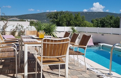 Ston Villa | Charming 4-bedroom villa with AC, WiFi in lovely Duba Stonska