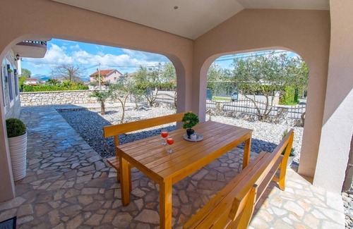 Ljubuski Villa | Charming 4-bedroom villa with AC, WiFi in gorgeous Ljubuški