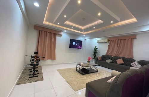 AlUla Villa | Charming 4-bedroom villa with AC, courtyard,hi speed WiFi in marvelous Al Ula