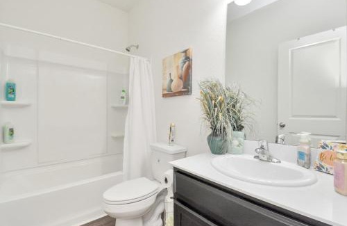 Katy House | CHARMING 4 BEDROOMS BROOKSHIRE/KATY WITH GYM