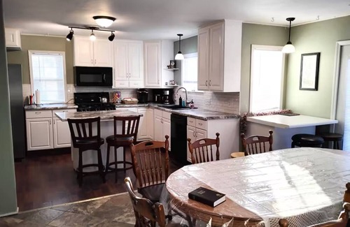 Hanson County House | Charming 4BR Craftsman Family Home in Emery