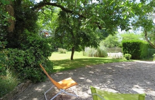 Fontenay-sur-Eure Cottage | Charming 5-Bed House with Garden near Chartres - Ideal for Families and Pet-Friendly
