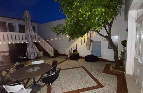 Mourao House | Charming 5-bed House in Granja
