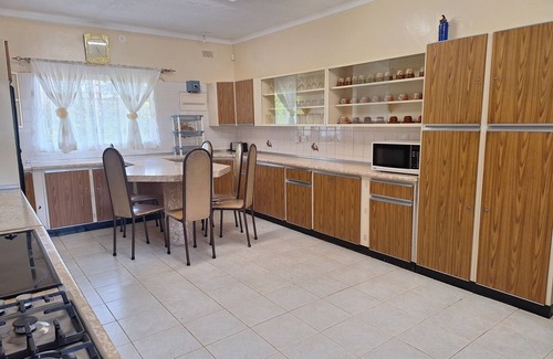 Midlands House | Charming 6-Bed House with Swimming Pool in Harare