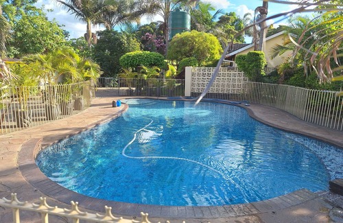 Midlands House | Charming 6-Bed House with Swimming Pool in Harare