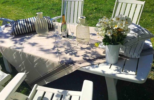 Horndal House | Charming 6 bedroom House & Horse Farm - Sleeps 12