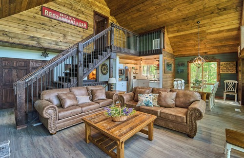 Gatlinburg Cabin | Charming 6BR Stay Steps from Downtown