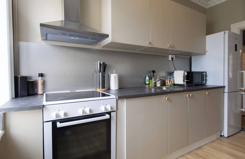 Helsingborg Apartment | Charming 9 Bed apartment with WiFi, AC in Helsingborg