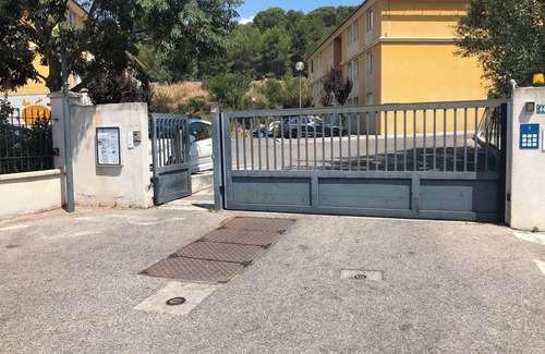 Le Tholonet Apartment | Charming air-conditioned studio - free parking - Aix en Provence