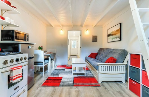 Willow Cabin | Charming Alaska Vacation Rental w/Gas Grill!