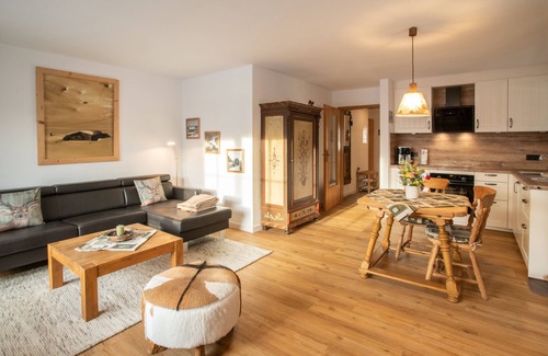 Nesselwang Apartment | Charming alpine flair with Königscard!