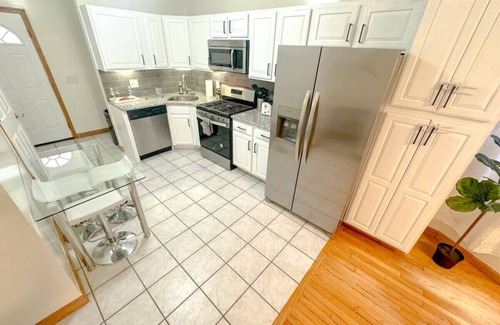 North Ironbound Apartment | Charming and comfy 2BR unit. Just 8 miles from NYC
