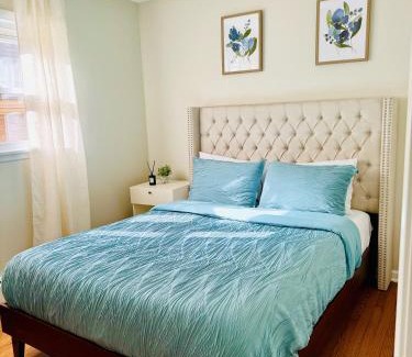 Forest Park Apartment | Charming and Convenient 3br 1ba apt - fully furnished and equipped - fast Internet