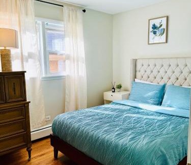 Forest Park Apartment | Charming and Convenient 3br 1ba apt - fully furnished and equipped - fast Internet