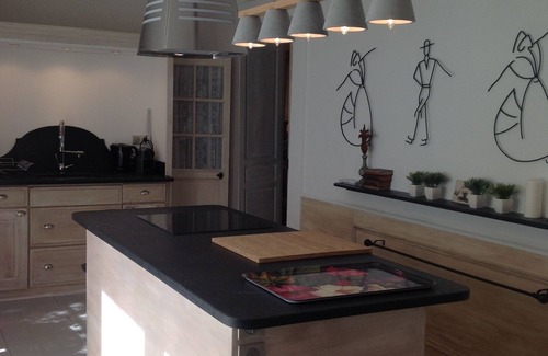 Lagnes Cottage | CHARMING AND STANDING RENTAL IN PROVENCE nIn the heart of a family estate