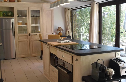 Lagnes Cottage | CHARMING AND STANDING RENTAL IN PROVENCE nIn the heart of a family estate