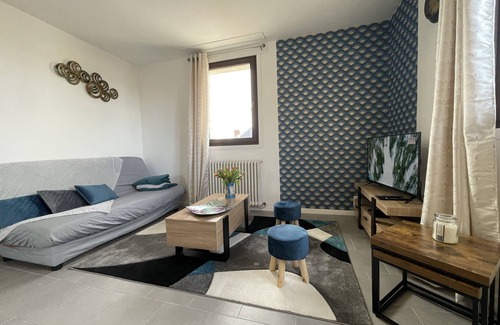 Gennes-Val-de-Loire Apartment | Charming apartment in Gennes Val de Loire