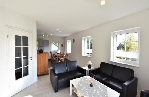 Dannau Apartment | Charming Apartment in Oldenburg in Holstein with Terrace