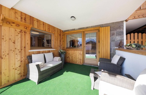 San Giovanni di Fassa Apartment | Charming Apartment “Majon d’Aisciuda Marmolada” with Mountain View
