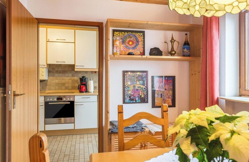 Singen Apartment | Charming Apartment “Ferienwohnung Schlegel” in Quiet Area