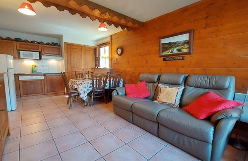 Samoens Apartment | Charming Apartment with Pool, South-Facing Terrace, Near Village Center and Ski Bus