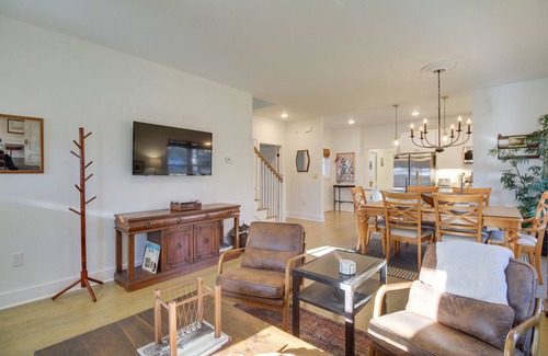 Appomattox House | Charming Appomattox Home: Half-Mi to Main Street!