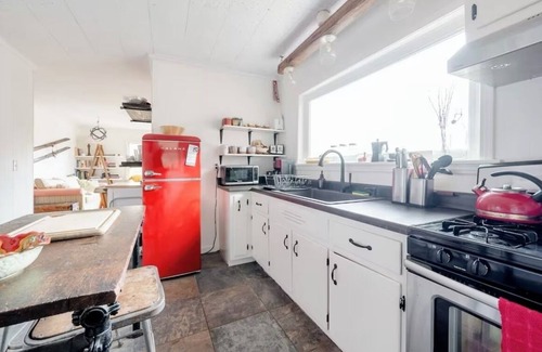 Prattsville House | Charming Ashland Cottage on 5+ acres—minutes to Windham Mountain