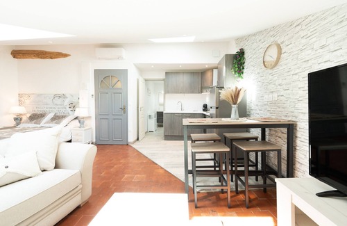 Riez Apartment | : Charming Attic Apartment - 3 Star Rated