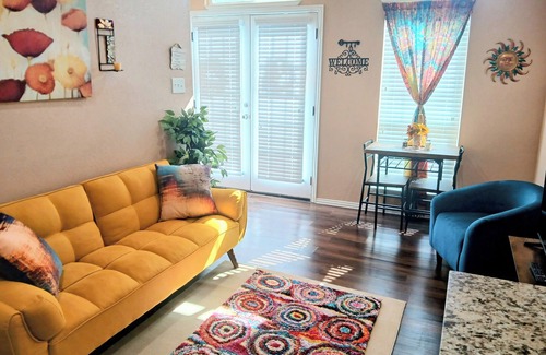 Seagoville Cottage | Charming backyard cottage in Seagoville, Texas!