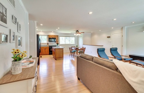 Ballwin House | Charming Ballwin Home < 1 Mi to Vlasis Park!