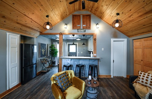 Benson House | Charming Benson Home - Sleeps 5, Hot Tub!