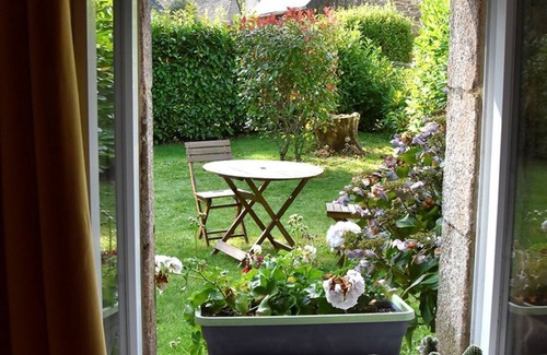 Seglien House | Charming Breton house in peaceful setting, close to Lake Guerledan
