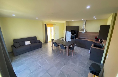 Trevillach Apartment | Charming bright apartment with large living room and 2 bedrooms - Comfort guaranteed