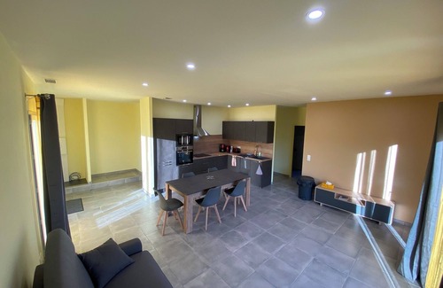 Trevillach Apartment | Charming bright apartment with large living room and 2 bedrooms - Comfort guaranteed
