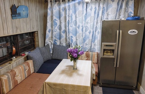 Greenbush House | Charming bungalow on the bay behind Chincoteague