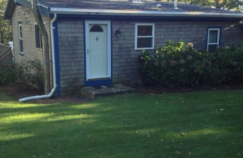 Cedar Bushes Cabin | Charming Cabin 500 feet to beach