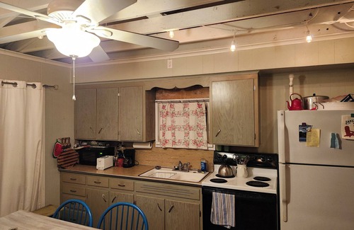 Delton Cabin | Charming cabin with AC in Delton - perfect for a getaway