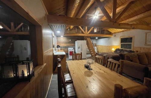Ohio City Cabin | Charming cabin with WiFi in picturesque Parlin