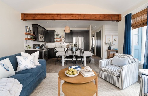 Eufaula House | Charming Carlton Landing Single Story Home Steps Away from TownCenter - The Nest