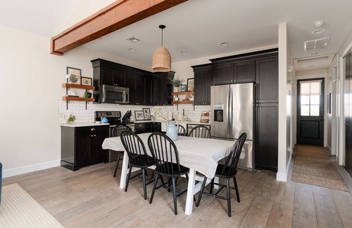 Eufaula House | Charming Carlton Landing Single Story Home Steps Away from TownCenter - The Nest