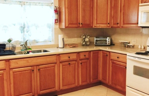 Devonshire Apartment | Charming Central 1-Bedroom Apartment Close To City Of Hamilton