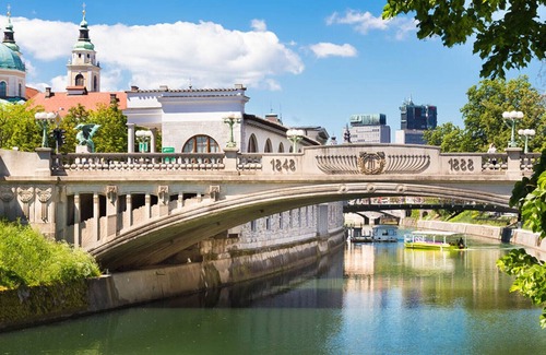 Ljubljana City Centre Apartment | Charming central 2-bedroom apartment in beautiful Ljubljana with WiFi, AC.