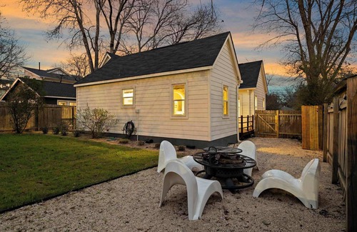 Cherrywood House | Charming Cherrywood Bungalow | Firepit | 2BR | UT