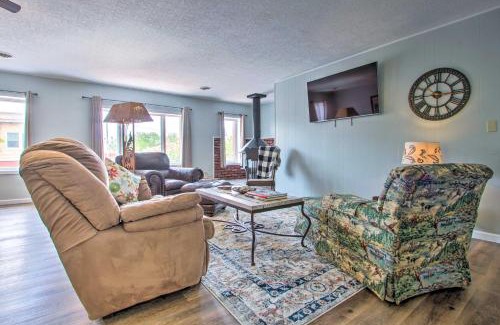 Bynum Apartment | Charming Choteau Apartment Central Location!