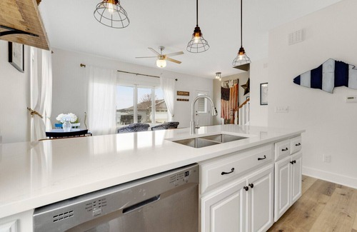 Clear Lake House | Charming Clear Lake Cottage