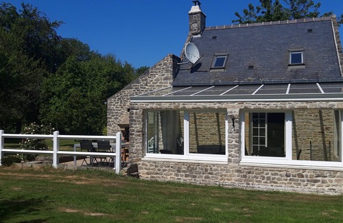 Colleville-sur-Mer House | Charming cottage with a veranda facing south overlooking an orchard.