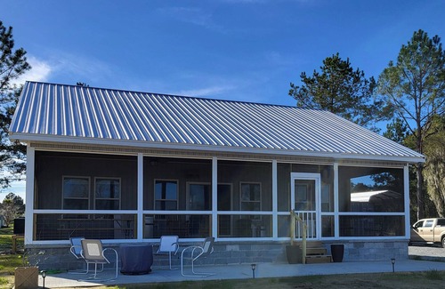 Eulonia Cottage | Charming coastal cabin overlooking the marsh, near Darien and Shellman Bluff GA.
