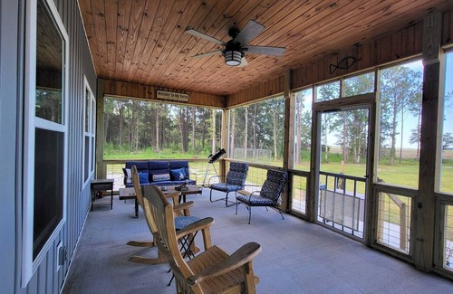 Eulonia Cottage | Charming coastal cabin overlooking the marsh, near Darien and Shellman Bluff GA.