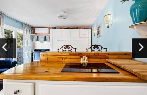 Ocean Ridge Cottage | CHARMING COASTAL COTTAGE, SWIMMING, OFFSHORE FISHING, TURTLE TOURS, GOLF, BIKING