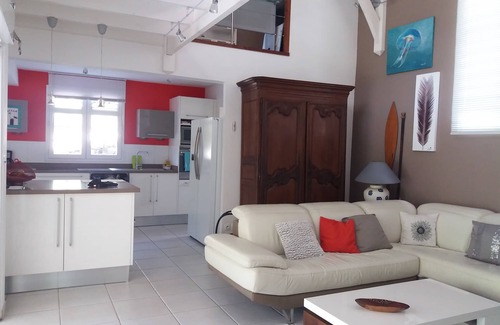 Fort-de-France Villa | Charming, comfortable and well-equipped villa terrace overlooking tropical garden